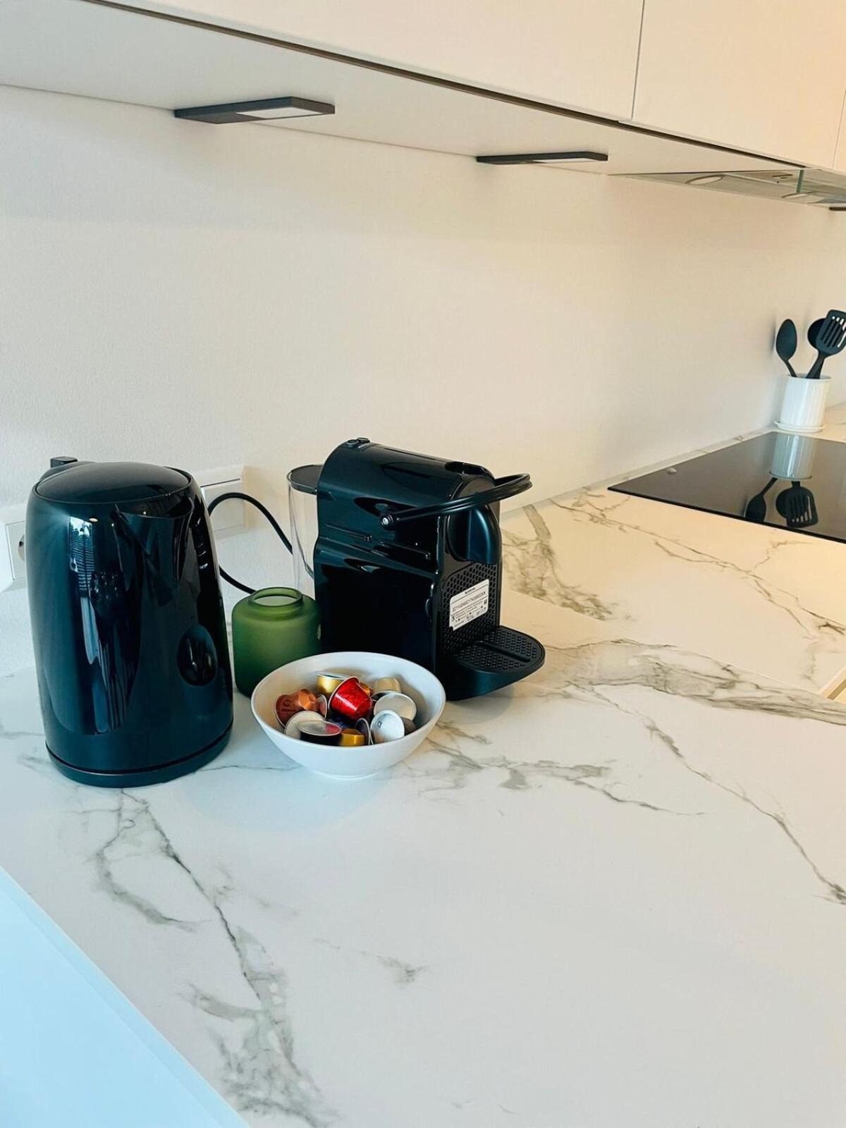 Beautiful One Bedroom In Center W Terrace & Parking * Luxemburg
